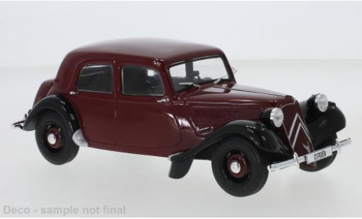 Coche miniatura Citroen Traction 1/24 WhiteBox Avant 11BL rojo/negro 1952 Citroen Traction 1/24 WhiteBox Avant 11BL rojo/negro 1952 coche miniatura