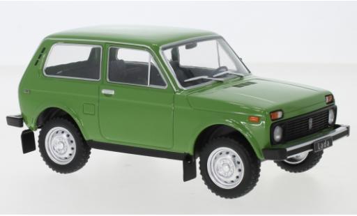 Coche miniatura Lada Niva 1/24 WhiteBox verde Lada Niva 1/24 WhiteBox verde coche miniatura