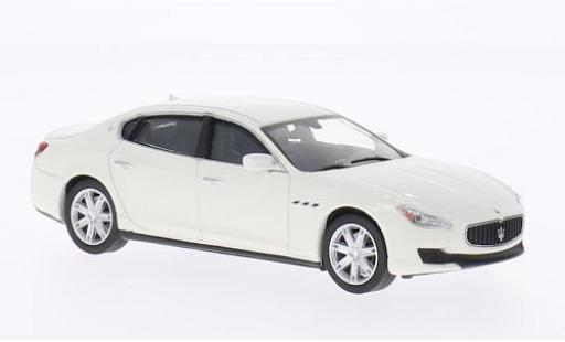 Maserati Quattroporte 1/43 WhiteBox GTS blanco 2013 coche miniatura