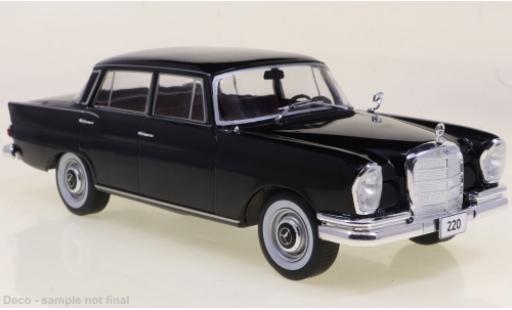 Mercedes 220 1/24 WhiteBox (W111) negro 1959 coche miniatura