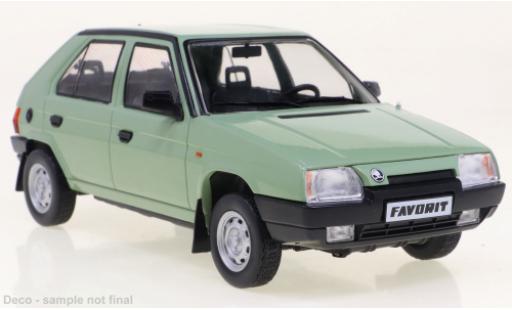 Coche miniatura Skoda Favorit 1/24 WhiteBox la chaux 1987 Skoda Favorit 1/24 WhiteBox la chaux 1987 coche miniatura
