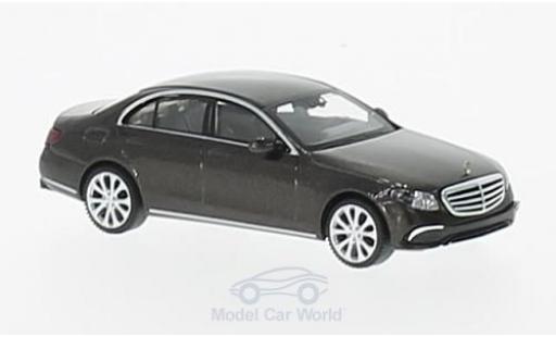 Coche miniatura Mercedes Classe E 1/87 Wiking (W213) Exklusive metalico marron Mercedes Classe E 1/87 Wiking (W213) Exklusive metalico marron coche miniatura